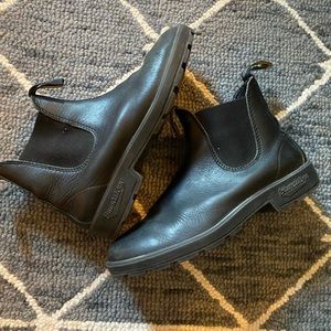 Black leather blundstones